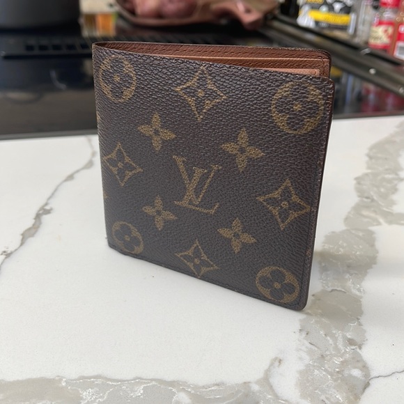 Louis Vuitton Other - ❌sold❌ Louis Vuitton mens wallet l date code CA0976